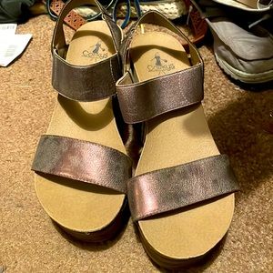 Corkys 8 wedges worn one time. Good as new!